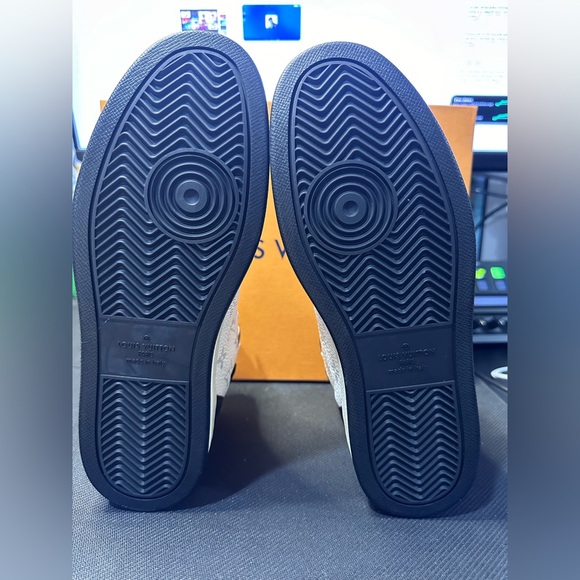 Louis Vuitton Rivoli high top nior and white sneakers nior sz us 7 eu 41.5 - Picture 8 of 11